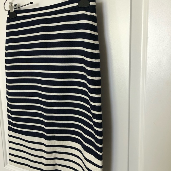J Crew striped pencil skirt. - Picture 3 of 6